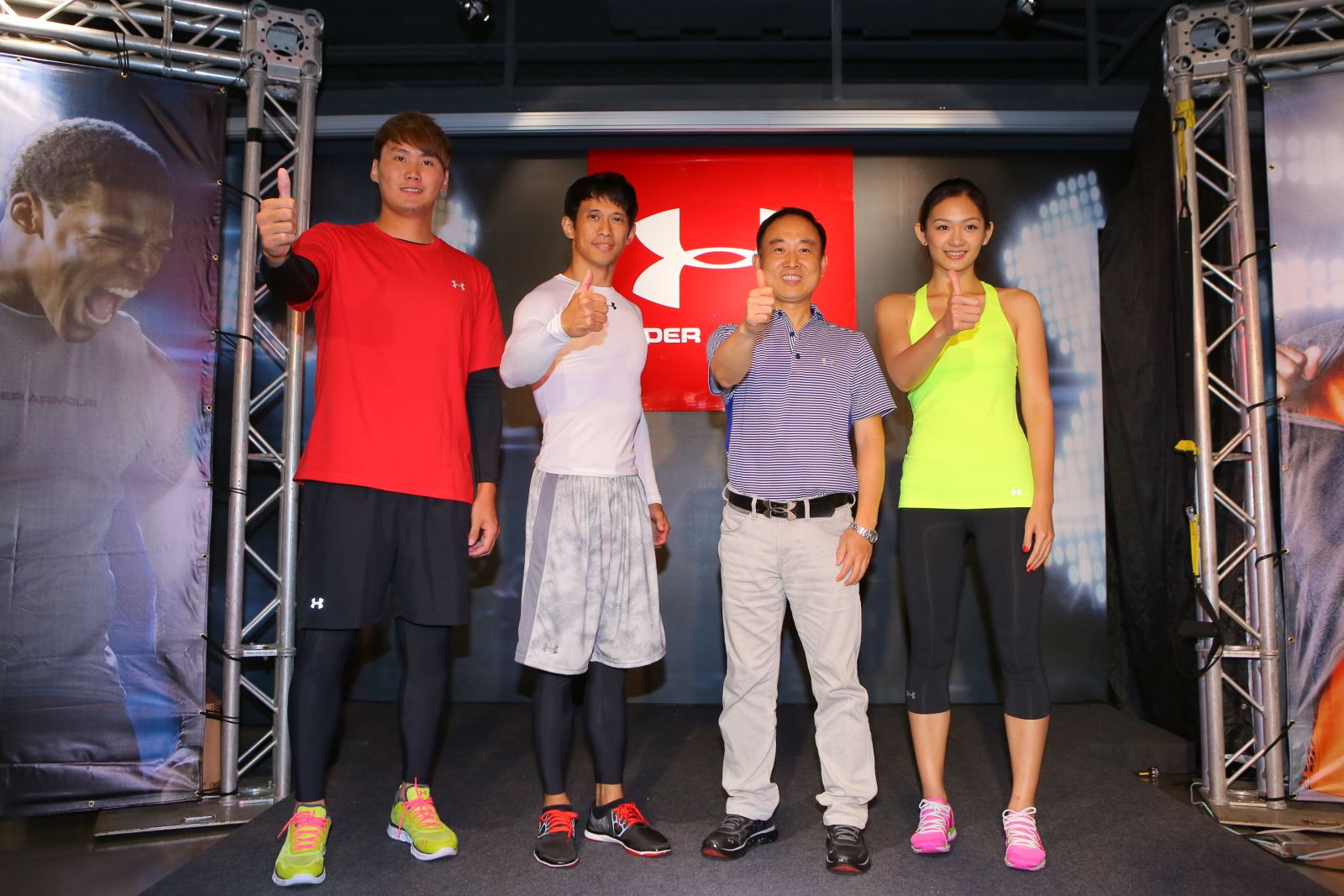 Under Armour期盼以最專業的產品與領先業界的服飾科技，為台灣運動服飾市場帶來前所未有的”更強體驗”！(左至右 張耀文;李恩至;馬隆政總經理;陳佩筠) 孟橙策略行銷